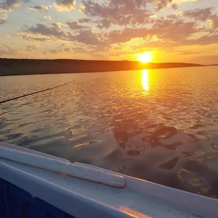 M, 4 Persons - Direct By The Sea, 1st Floor Apartament Ljubač