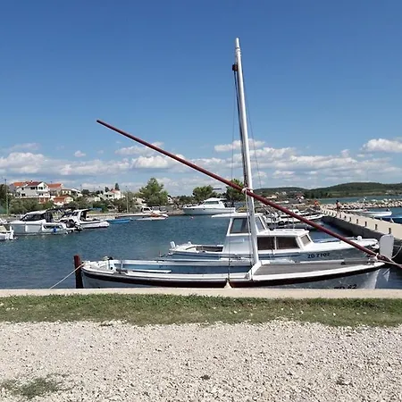 4 Persons - Direct By The Sea, 1st Floor Apartman *