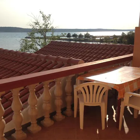 4 Persons - Direct By The Sea, 1st Floor * Ljubač