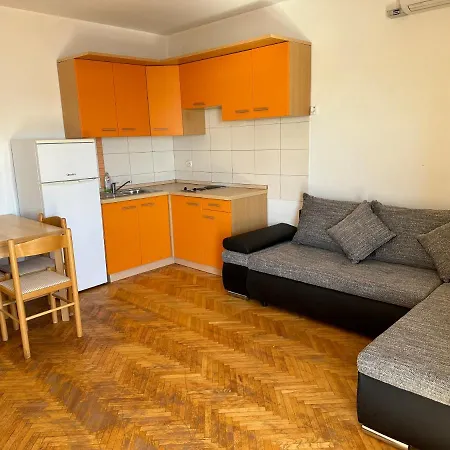 4 Persons - Direct By The Sea, 1st Floor شقة