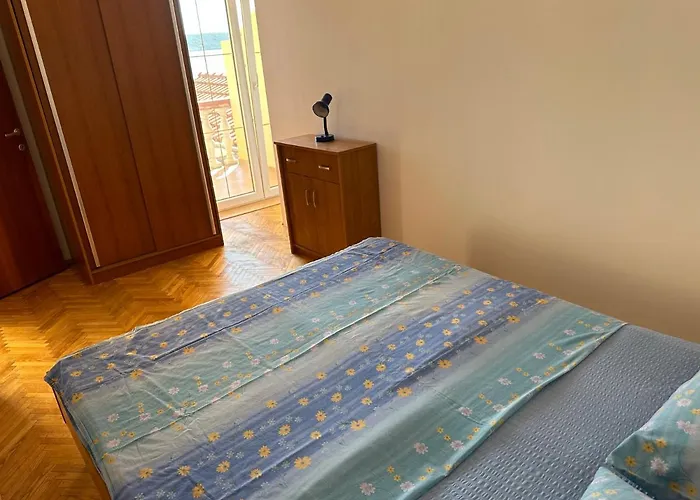 4 Persons - Direct By The Sea, 1st Floor شقة *