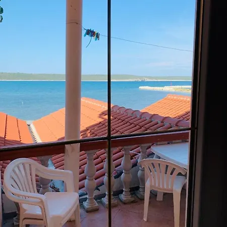 Appartamento M, 4 Persons - Direct By The Sea, 1st Floor *