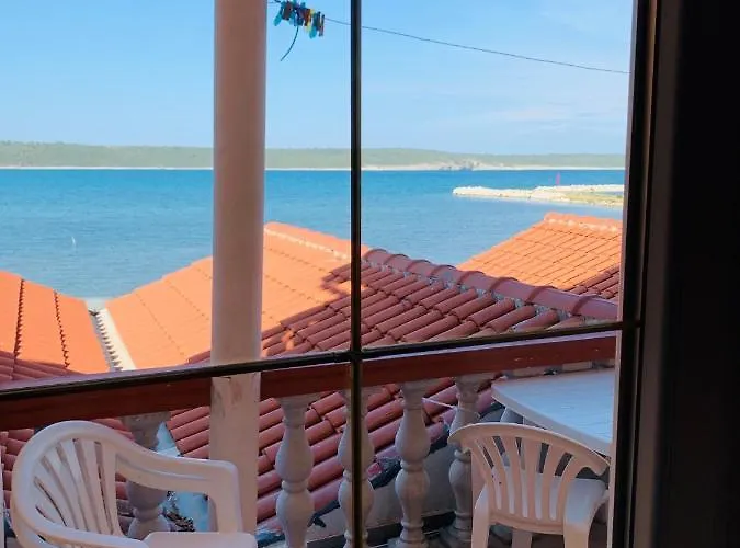 Апартаменты 4 Persons - Direct By The Sea, 1st Floor *