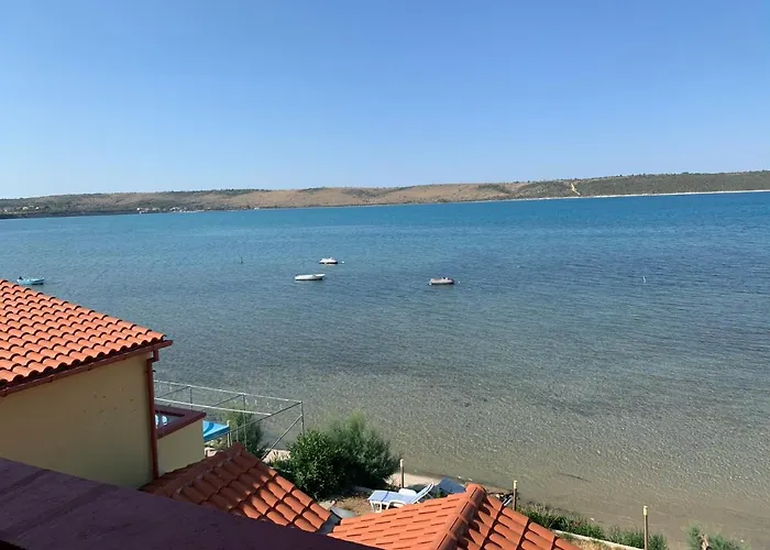 4 Persons - Direct By The Sea, 1st Floor Апартаменты